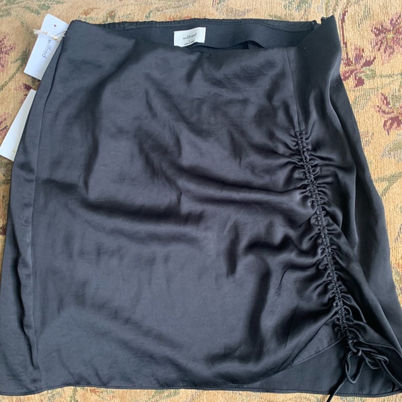 Aritzia BLACK Wilfred Allusion Skirt - Picture 3 of 4